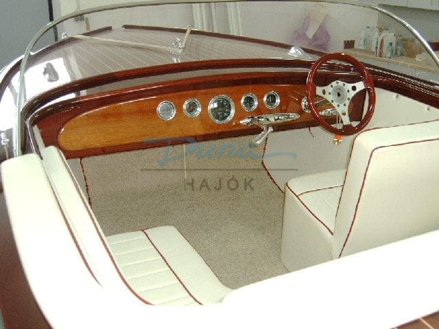 Boesch 560 De Luxe