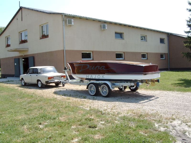 Boesch 560 De Luxe